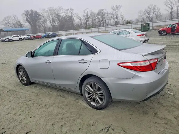 4T1BF1FK0GU198700 2016 TOYOTA CAMRY - Image 2