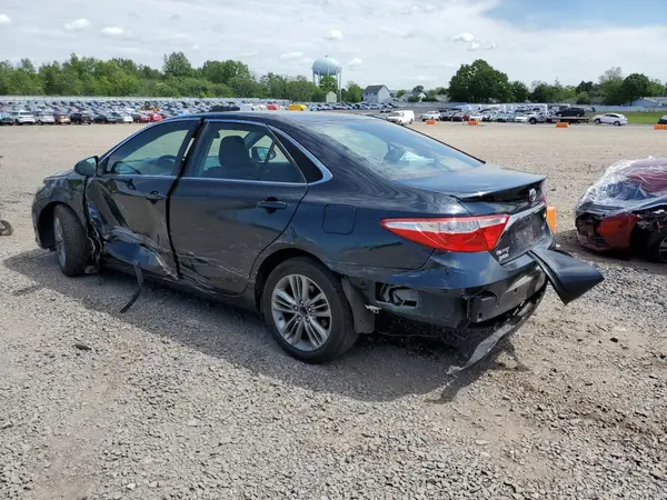 4T1BF1FK0GU200526 2016 TOYOTA CAMRY - Image 2