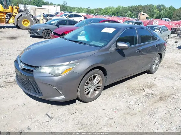 4T1BF1FK0GU203376 2016 TOYOTA CAMRY - Image 2