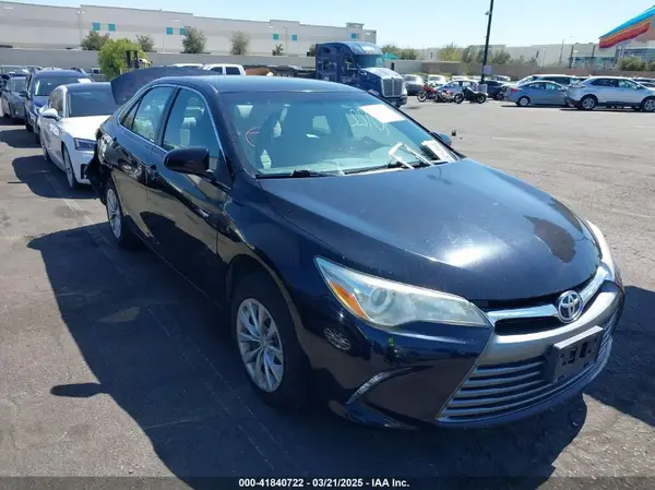 4T1BF1FK0GU203958 2016 TOYOTA CAMRY - Image 1