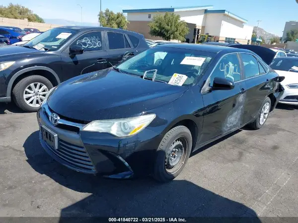 4T1BF1FK0GU203958 2016 TOYOTA CAMRY - Image 2