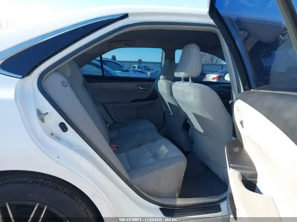 4T1BF1FK0GU204818 2016 TOYOTA CAMRY - Image 8