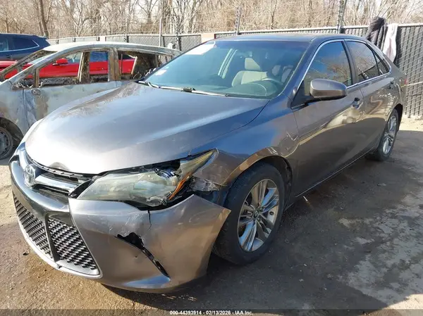 4T1BF1FK0GU207119 2016 TOYOTA CAMRY - Image 2