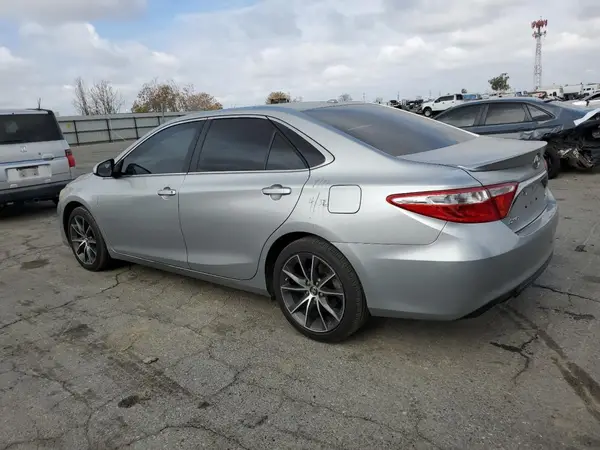 4T1BF1FK0GU207279 2016 TOYOTA CAMRY - Image 2