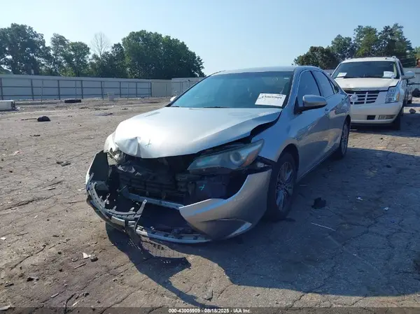 4T1BF1FK0GU208755 2016 TOYOTA CAMRY - Image 2