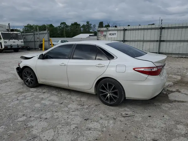 4T1BF1FK0GU210165 2016 TOYOTA CAMRY - Image 2