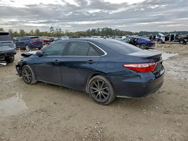 4T1BF1FK0GU210196 2016 TOYOTA CAMRY - Image 2
