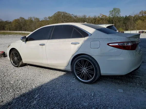 4T1BF1FK0GU210599 2016 TOYOTA CAMRY - Image 2