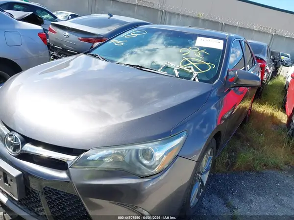 4T1BF1FK0GU212210 2016 TOYOTA CAMRY - Image 2