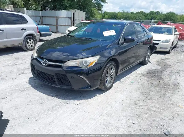 4T1BF1FK0GU216886 2016 TOYOTA CAMRY - Image 2