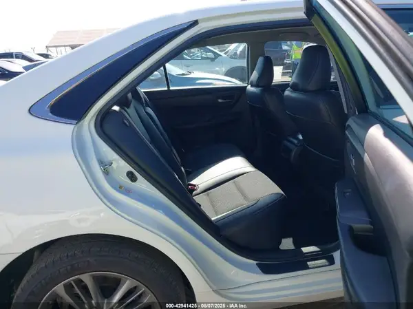 4T1BF1FK0GU217004 2016 TOYOTA CAMRY - Image 8
