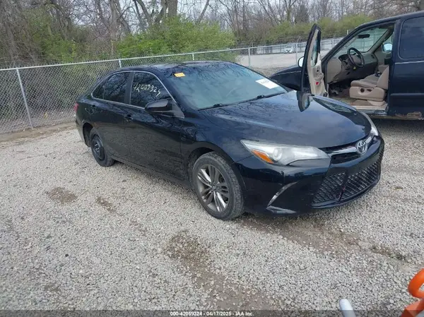 4T1BF1FK0GU220341 2016 TOYOTA CAMRY - Image 1