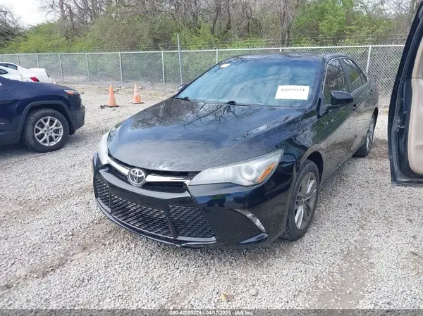 4T1BF1FK0GU220341 2016 TOYOTA CAMRY - Image 2
