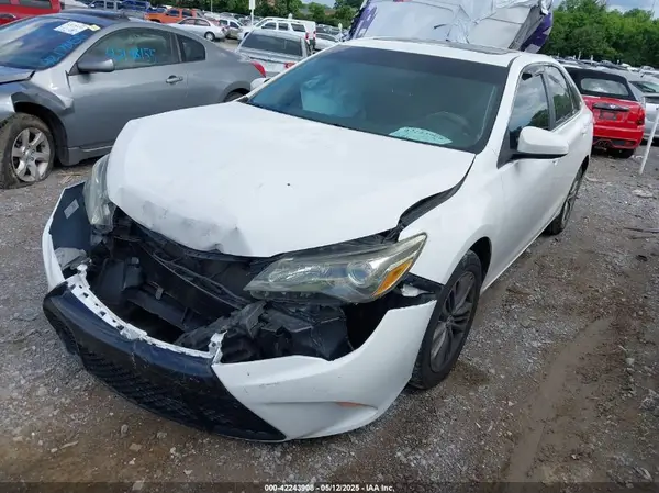 4T1BF1FK0GU220873 2016 TOYOTA CAMRY - Image 2