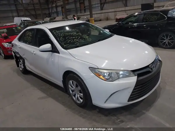 4T1BF1FK0GU221876 2016 TOYOTA CAMRY - Image 1