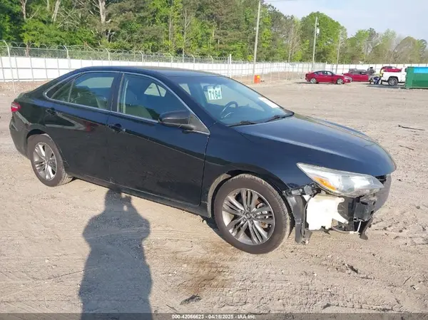 4T1BF1FK0GU224793 2016 TOYOTA CAMRY - Image 1