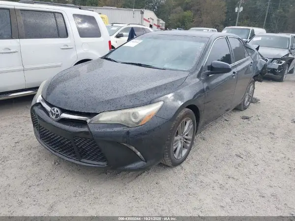 4T1BF1FK0GU225071 2016 TOYOTA CAMRY - Image 2
