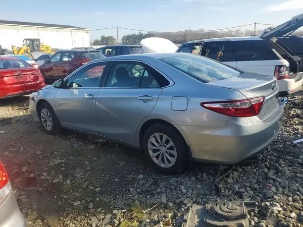 4T1BF1FK0GU232571 2016 TOYOTA CAMRY - Image 2