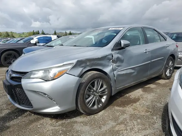 4T1BF1FK0GU232800 2016 TOYOTA CAMRY - Image 1