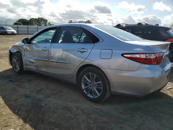 4T1BF1FK0GU232800 2016 TOYOTA CAMRY - Image 2