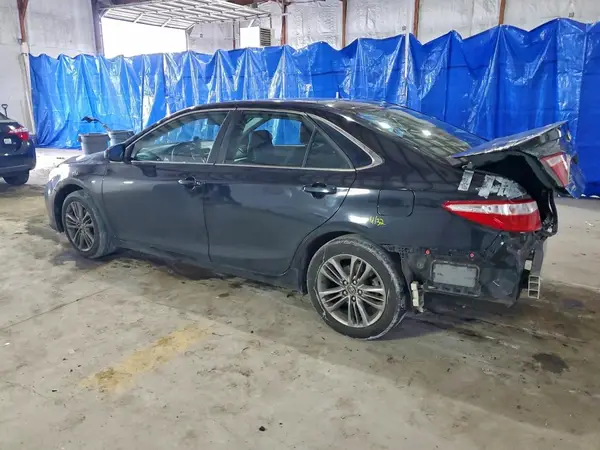 4T1BF1FK0GU234322 2016 TOYOTA CAMRY - Image 2