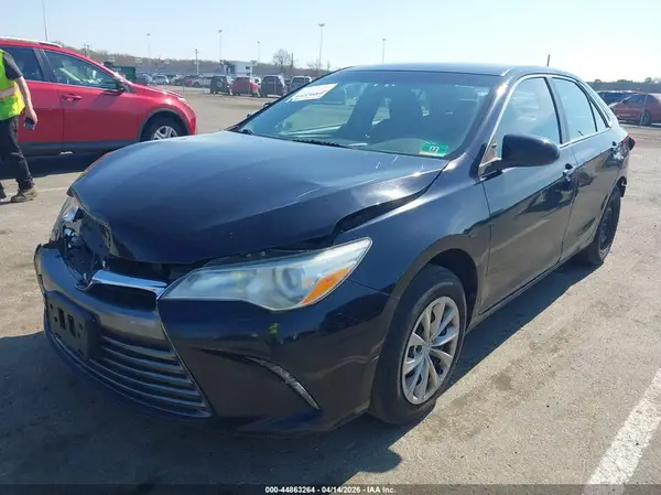 4T1BF1FK0GU234529 2016 TOYOTA CAMRY - Image 2
