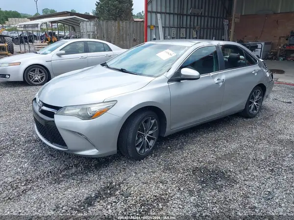 4T1BF1FK0GU234675 2016 TOYOTA CAMRY - Image 2