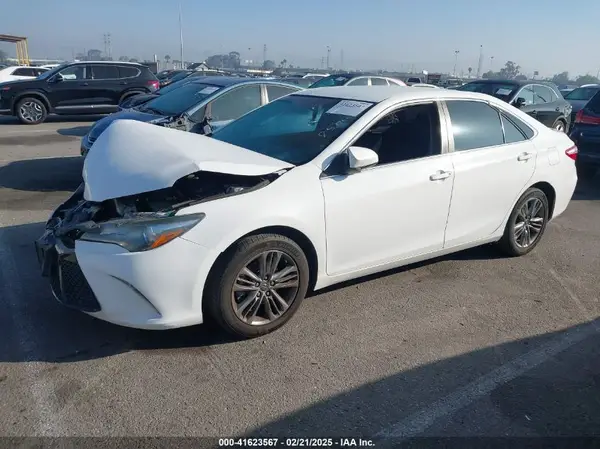 4T1BF1FK0GU235549 2016 TOYOTA CAMRY - Image 2