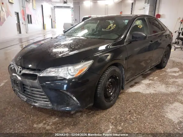 4T1BF1FK0GU239908 2016 TOYOTA CAMRY - Image 2