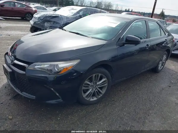 4T1BF1FK0GU241061 2016 TOYOTA CAMRY - Image 2