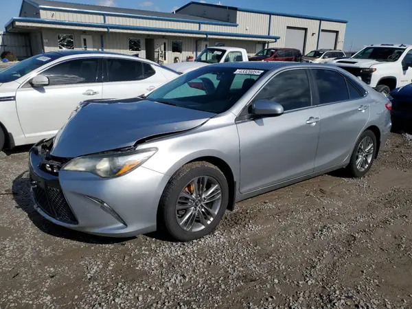 4T1BF1FK0GU241819 2016 TOYOTA CAMRY - Image 1
