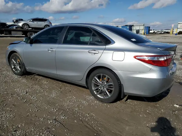 4T1BF1FK0GU241819 2016 TOYOTA CAMRY - Image 2