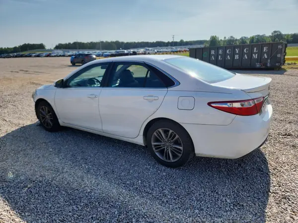 4T1BF1FK0GU241898 2016 TOYOTA CAMRY - Image 2