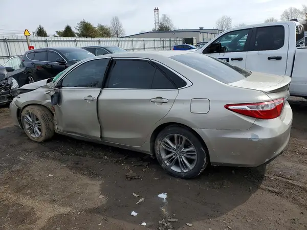 4T1BF1FK0GU243618 2016 TOYOTA CAMRY - Image 2