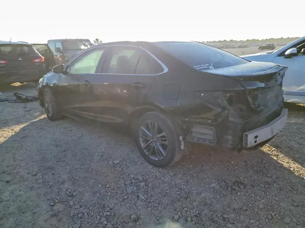 4T1BF1FK0GU244638 2016 TOYOTA CAMRY - Image 2