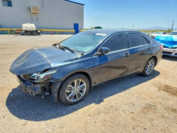 4T1BF1FK0GU244722 2016 TOYOTA CAMRY - Image 1