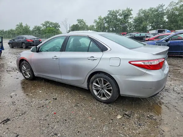 4T1BF1FK0GU245000 2016 TOYOTA CAMRY - Image 2