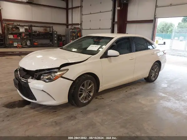 4T1BF1FK0GU245174 2016 TOYOTA CAMRY - Image 2