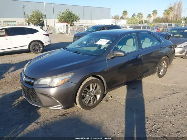 4T1BF1FK0GU245188 2016 TOYOTA CAMRY - Image 2