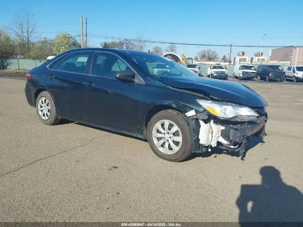 4T1BF1FK0GU246471 2016 TOYOTA CAMRY - Image 1