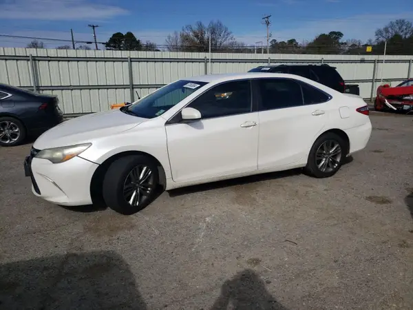 4T1BF1FK0GU249127 2016 TOYOTA CAMRY - Image 1