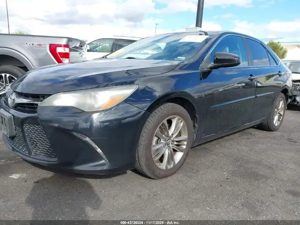 4T1BF1FK0GU250200 2016 TOYOTA CAMRY - Image 2