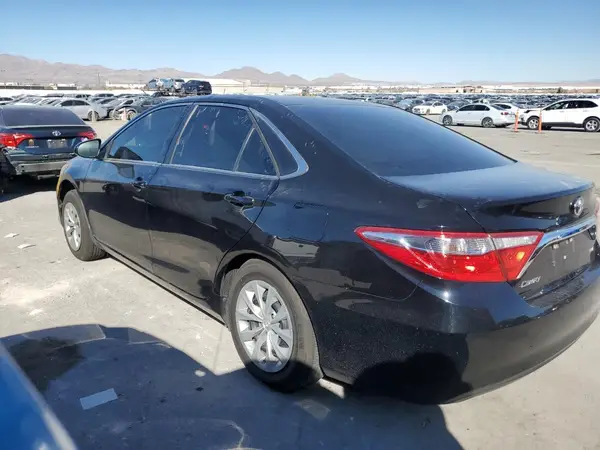 4T1BF1FK0GU250634 2016 TOYOTA CAMRY - Image 2