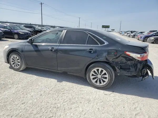 4T1BF1FK0GU251279 2016 TOYOTA CAMRY - Image 2