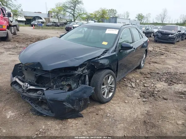 4T1BF1FK0GU251282 2016 TOYOTA CAMRY - Image 2