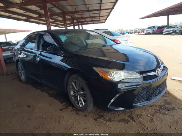 4T1BF1FK0GU254005 2016 TOYOTA CAMRY - Image 1