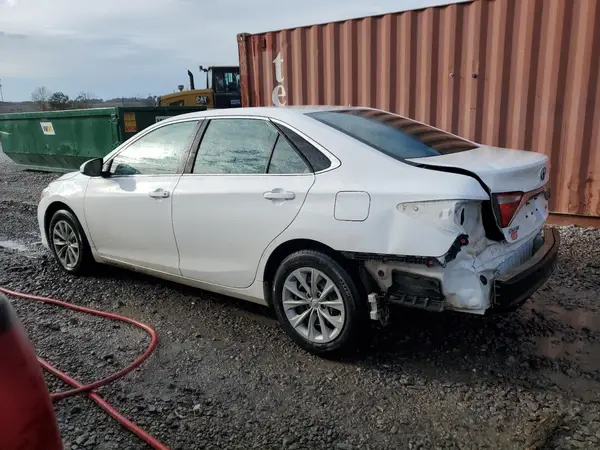 4T1BF1FK0GU254537 2016 TOYOTA CAMRY - Image 2