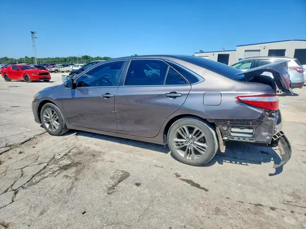 4T1BF1FK0GU254957 2016 TOYOTA CAMRY - Image 2