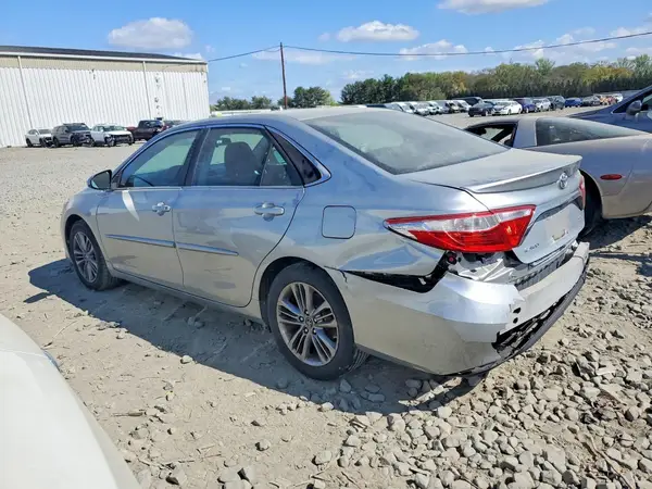 4T1BF1FK0GU260466 2016 TOYOTA CAMRY - Image 2