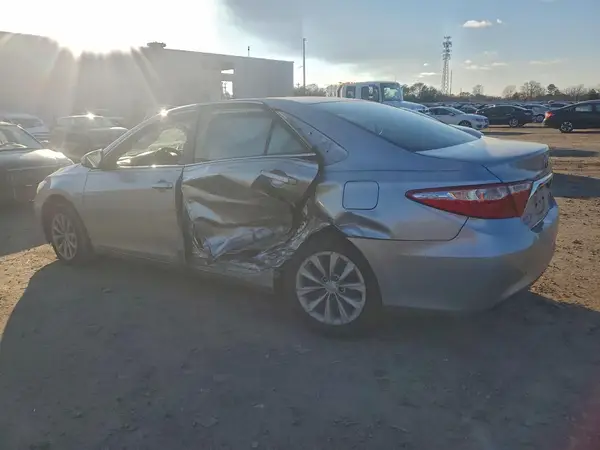 4T1BF1FK0GU261746 2016 TOYOTA CAMRY - Image 2